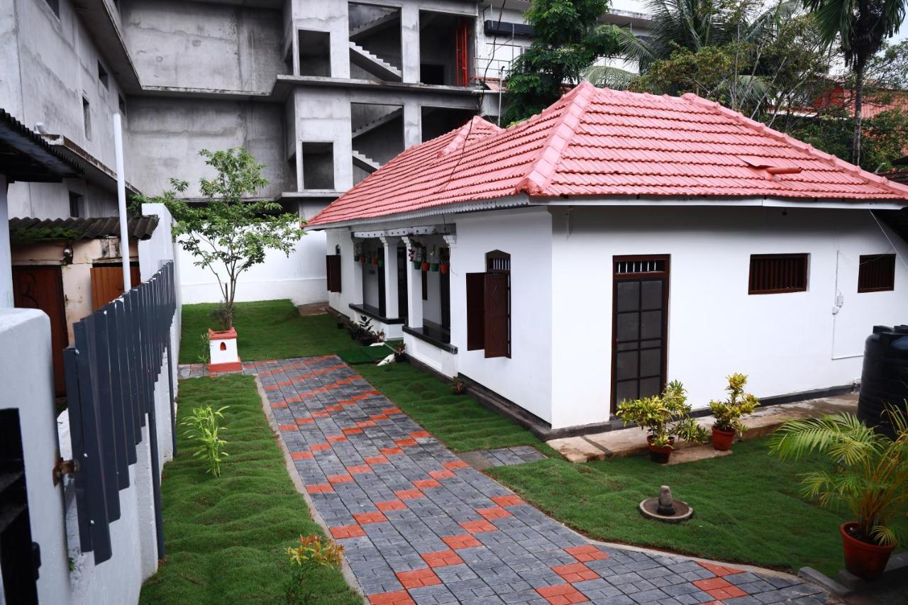 Bobbys Corner Apartment Alappuzha Exterior photo